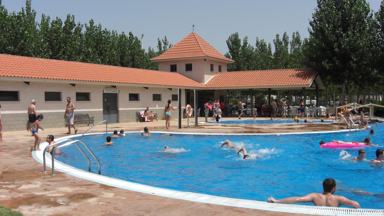 Hotel La Noguera Camping Sant Llorenç de Montgai Exterior foto